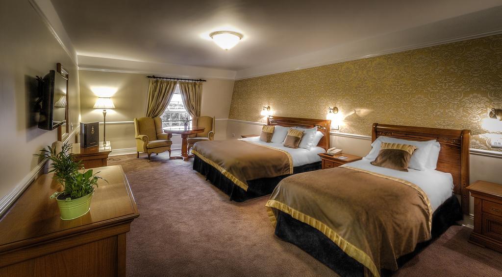 Celbridge Manor Hotel Buitenkant foto